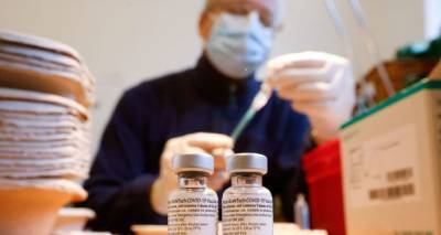 Как регистрировали вакцину Pfizer-BioNTech: СМИ рассказали о давлении на регулятора