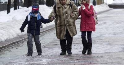 Желтый уровень погодной опасности объявлен в Москве из-за гололедицы