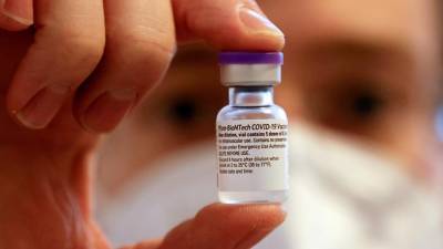 Pfizer уличили в давлении на регулятор ЕС при утверждении вакцины