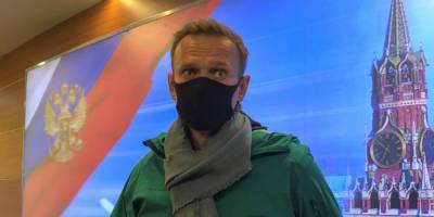Возвращение Навального. Оппозиционер прилетел в Россию после отравления Новичком, его сразу задержали — фоторепортаж