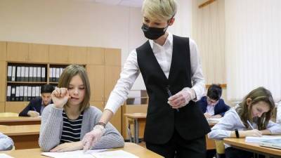В Москве с 18 января возобновляется очное обучение школьников