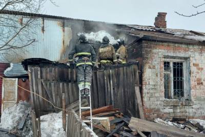 В Ачинске при пожаре в многоквартирном доме погибли три человека