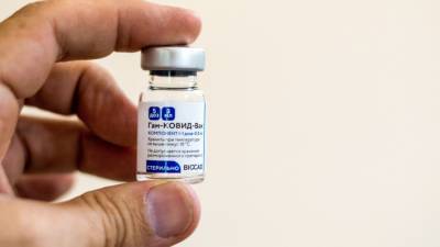 Алжир ожидает поставки 500 тысяч доз российской вакцины "Спутник V"