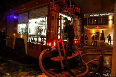 В Одессе в отеле Arcadia Apartments вспыхнул пожар, есть жертвы (ФОТО, ВИДЕО)