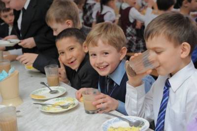 Общественники Башкирии выяснят, насколько съедобны блюда в школьных столовых