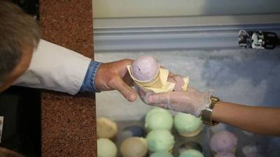Коронавирус обнаружили в упаковках мороженого в Китае