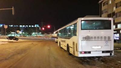 В Уфе 12-летняя девочка попала под автобус