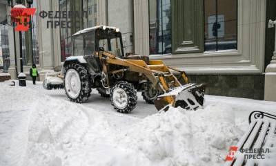 Жители Екатеринбурга жалуются в соцсетях на уборку снега