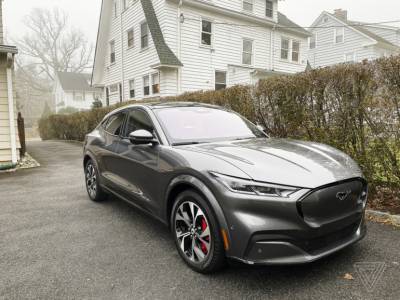 Ford задерживает поставки сотен электрокроссоверов Mustang Mach-E для «дополнительных проверок качества» — недавно он насмехался над старыми проблемами с качеством у Tesla