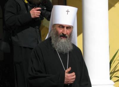 Бывший иерарх УПЦ сказал, что Порошенко сделал бы митрополита Онуфрия "патриархом всей Украины"