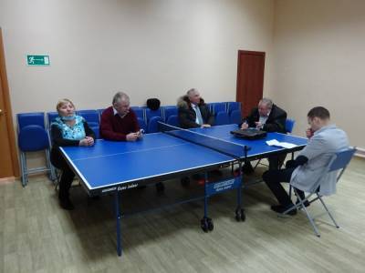 Депутаты за теннисным столом поговорили о газификации села Успенского