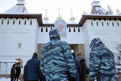 Начались массовые допросы монахинь по делу отца Сергия из-за суицида детей