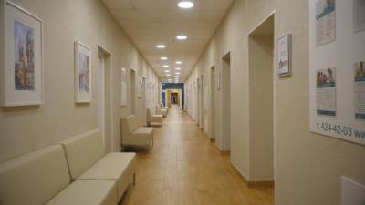 Из больницы на Ленсовета сбежал пациент с подозрением на коронавирус