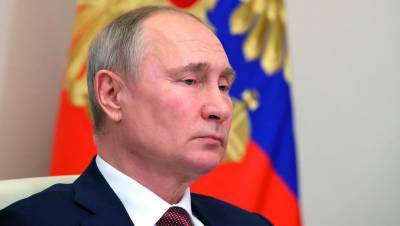 Путин поручил скорректировать нацпроекты и нацпрограммы