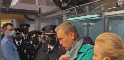 Задержание Навального в России. Бурная реакция мира и все детали громкого происшествия