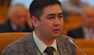 Вице-премьер Башкирии Азат Бадранов высказался о картинах с обнаженными башкирами
