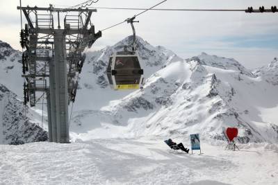 Канатные дороги на курорте «Эльбрус» вновь закрыты из-за лавинной опасности