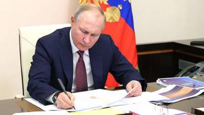 Путин поручил при необходимости скорректировать нацпроекты