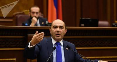 На заседании парламента Армении жарко: отклонен второй проект "Просвещенной Армении"