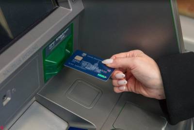 Ивановка «заработала» уголовку, пытаясь расплатиться найденной банковской картой