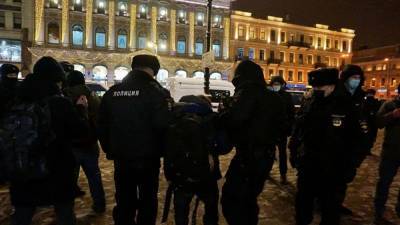 В Петербурге штаб Навального проведет одиночные в поддержку задержанного политика