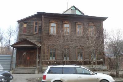 Активисты призвали властей не сносить деревянный дом в центре Рязани