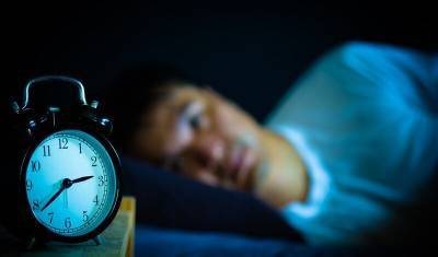 Сомнолог объяснил, почему коронавирус лишает сна и больных, и здоровых