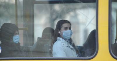 Скандал в троллейбусе Ровно: кондуктор выгнала из салона ребенка через "не такие" деньги