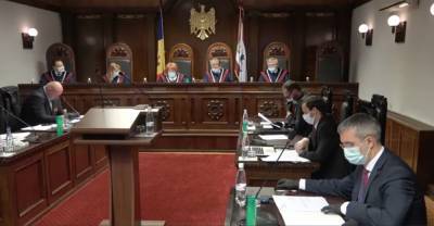 Конституционный суд отклонил запрос о роспуске парламента Молдовы
