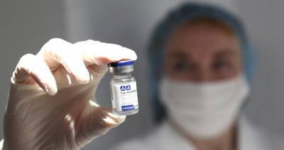 Голикова призвала переболевших COVID-19 не торопиться с прививкой