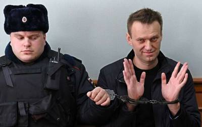 «Посадка» после приземления: какая судьба ждет Навального после возвращения в Россию
