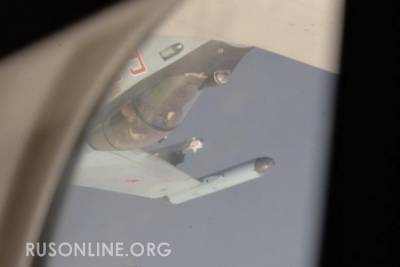 Необычный трюк: Российский пилот Су-35 испугал у границ Сирии американского летчика
