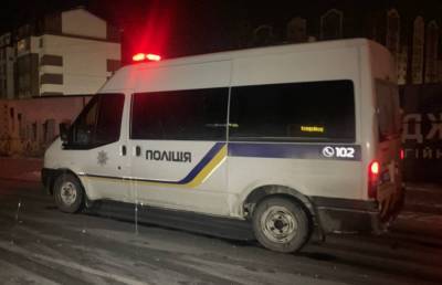 В Киеве произошло трагическое ДТП: зажатого в салоне пассажира доставали спасатели, кадры