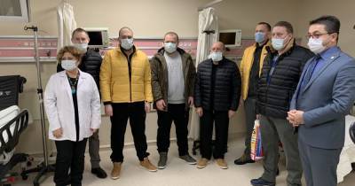 Украинских моряков, спасенных с затонувшего сухогруза в Турции, выписали из больницы