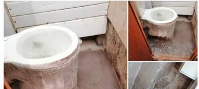 Масштабный потоп случился в туалете разваливающегося дома в Петрозаводске (ФОТО)