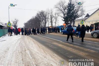 В Черновицкой области участники тарифных протестов снова перекрыли дорогу