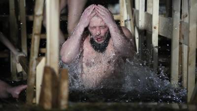 Борис Менделевич - Депутат назвал способы согревания после купаний в Крещение вместо алкоголя - iz.ru