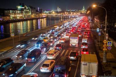 В России стали реже пользоваться личными автомобилями