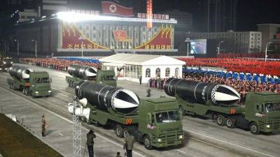 "Самое мощное оружие в мире": КНДР показала новую подводную ракету