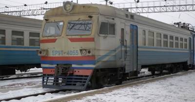 "Красная кнопка" и видеонаблюдение: Укрзализныця повысит уровень безопасности в пригородных поездах
