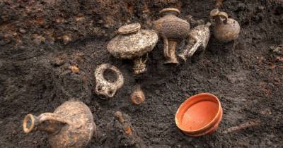 Археологи во Франции нашли уникальное древнее захоронение ребенка (фото)