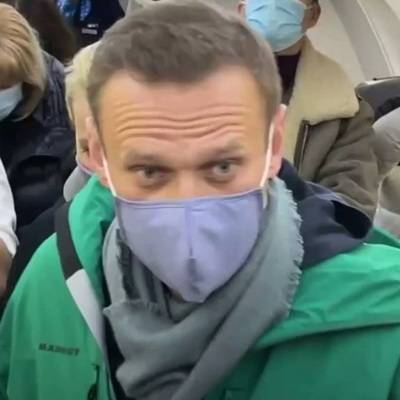 Алексей Навальный арестован на месяц – до 15 февраля