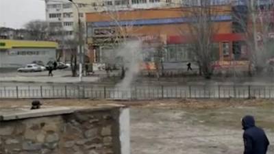 Двух человек задержали после прорыва теплотрассы в Волжском
