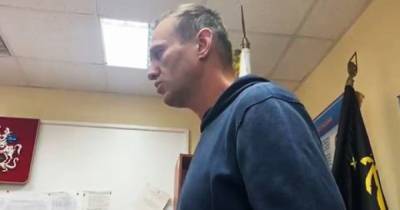 Суд арестовал Навального на 30 суток (фото)