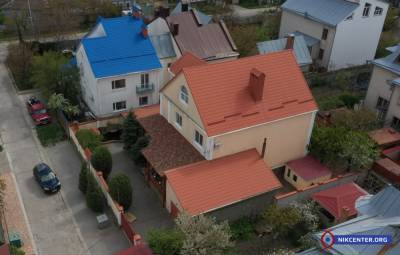 Семья председателя Николаевского райсуда декларирует жилой особняк как недострой