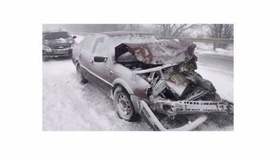 В массовой "снежной" аварии в Крыму пострадали двое детей и взрослый