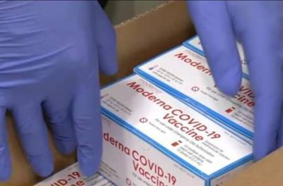 В Калифорнии срочно пытаются остановить ковид-вакцинацию Moderna
