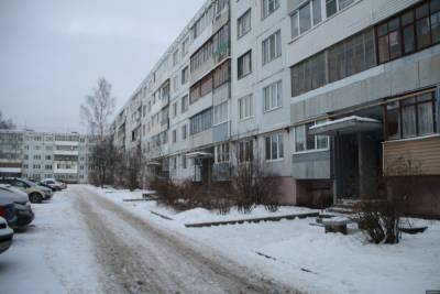 В многоэтажке на Запсковье по просьбе жильцов отремонтировали подъезды