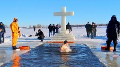 На Крещение вблизи украинских водоемов будут дежурить почти 2 тыс. спасателей