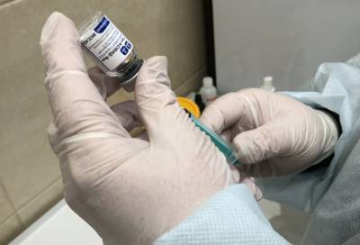 В ТРК Петербурга могут появиться пункты вакцинации от коронавируса
